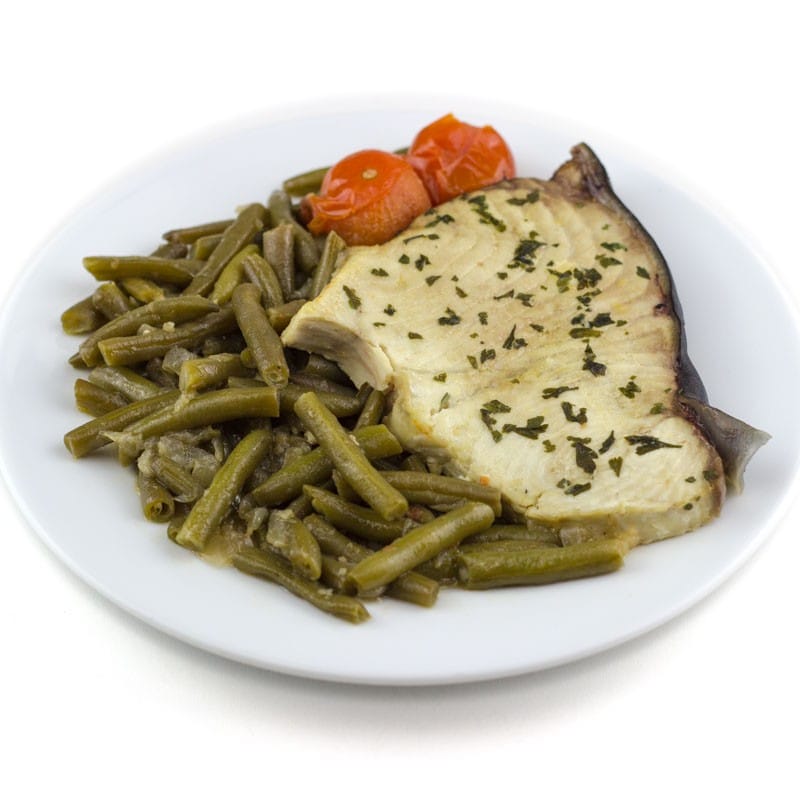 Pez Espada con Tomate Cherry y Judías.