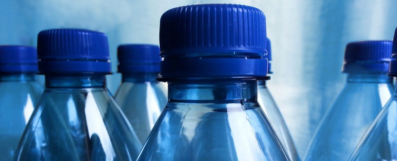 ¿Puedo rellenar mi botella de plástico?